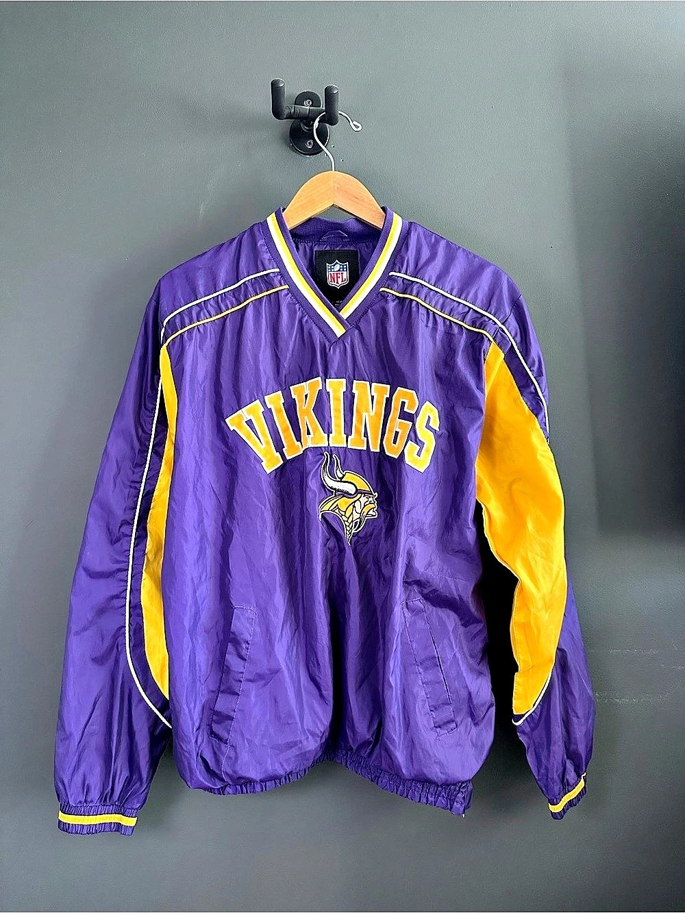 NFL Vikings Purple Yellow Men's Size Medium